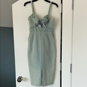 Pinkyotto Green Tie Front Bodycon Midi Dress